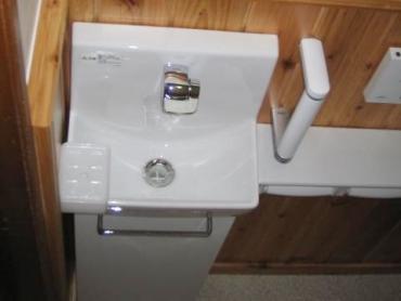 リフォーム後手洗い器も取り付けました。